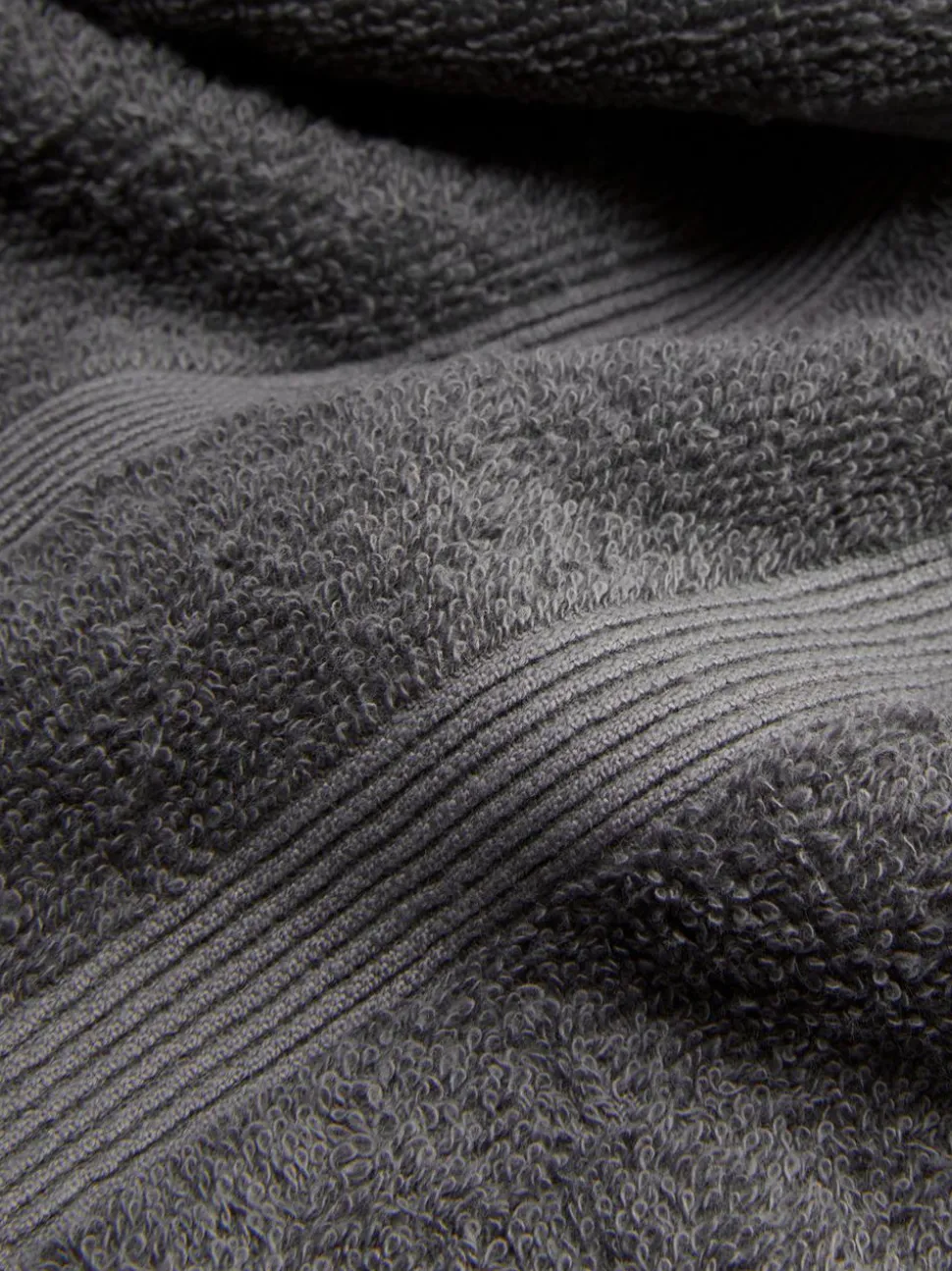 Szary ręcznik do rąk