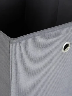 Sześcienne pudełko w prążki