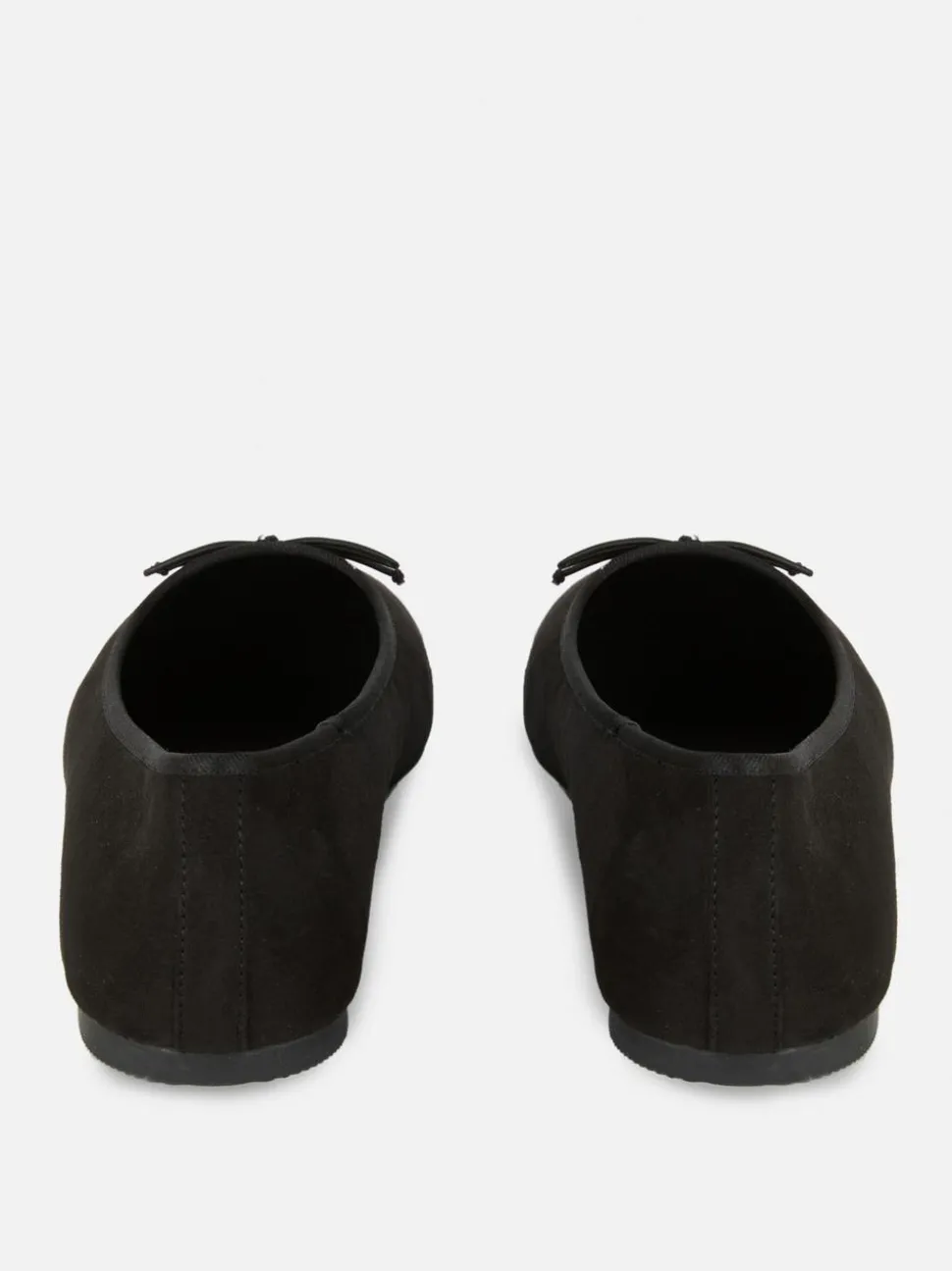 Szerokie baleriny ze sztucznego zamszu z kokardkami