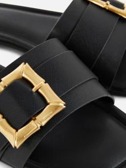 Szerokie sandały z klamrą bez pięty Paula Echevarría