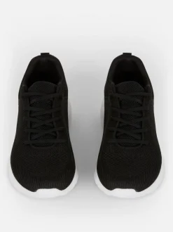 Sznurowane buty sportowe