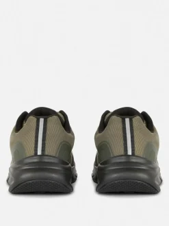 Sznurowane buty sportowe na siłownię