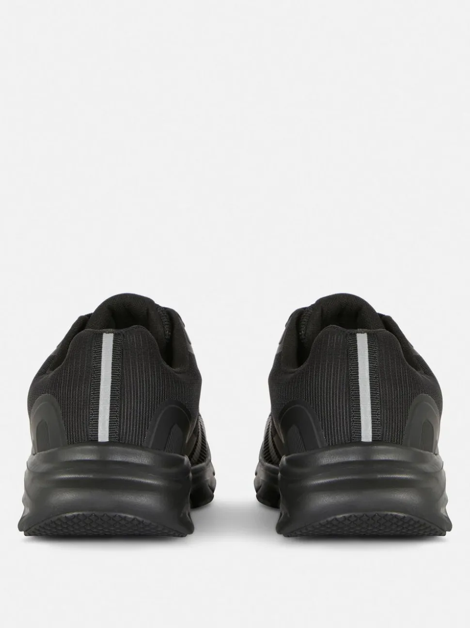 Sznurowane buty sportowe na siłownię