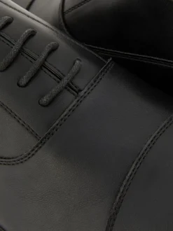 Sznurowane mokasyny wizytowe