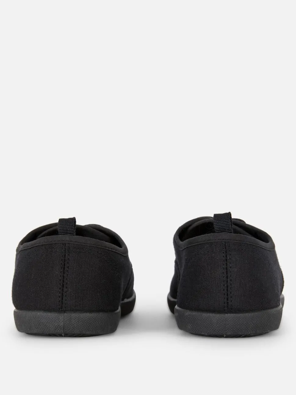 Sznurowane płócienne tenisówki