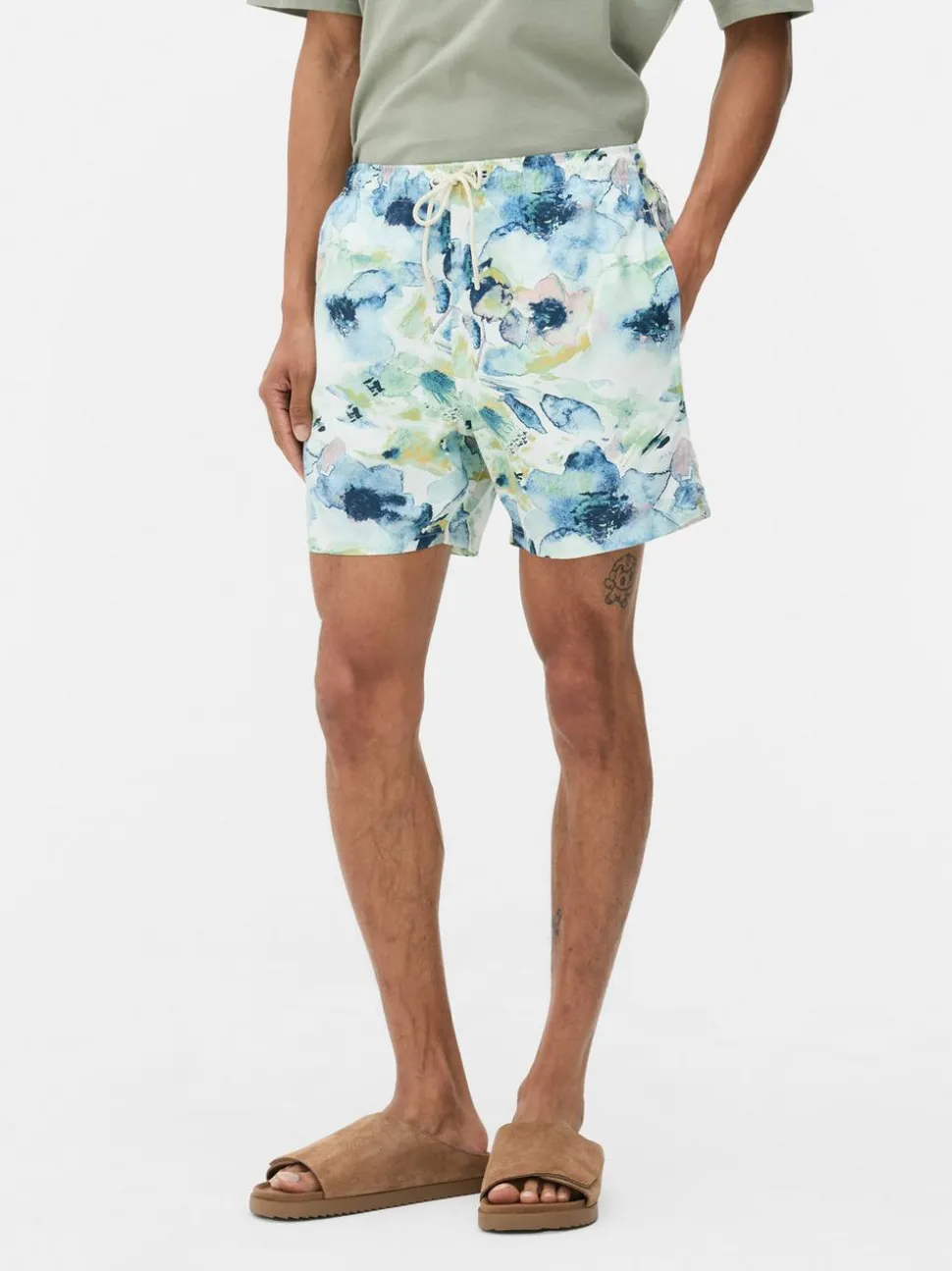 Szorty kąpielowe ze sznurkiem w akwarelowe kwiaty
