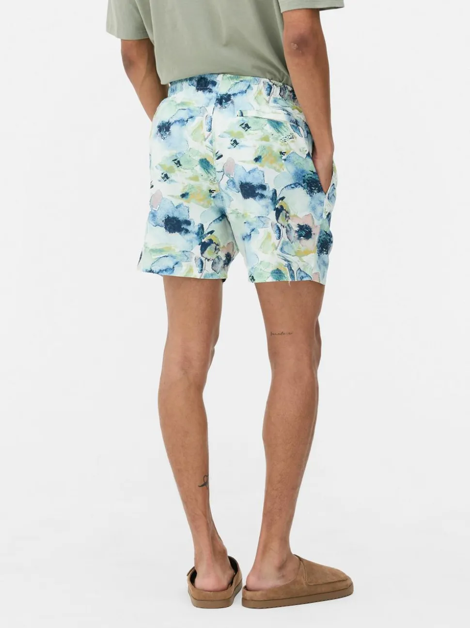 Szorty kąpielowe ze sznurkiem w akwarelowe kwiaty