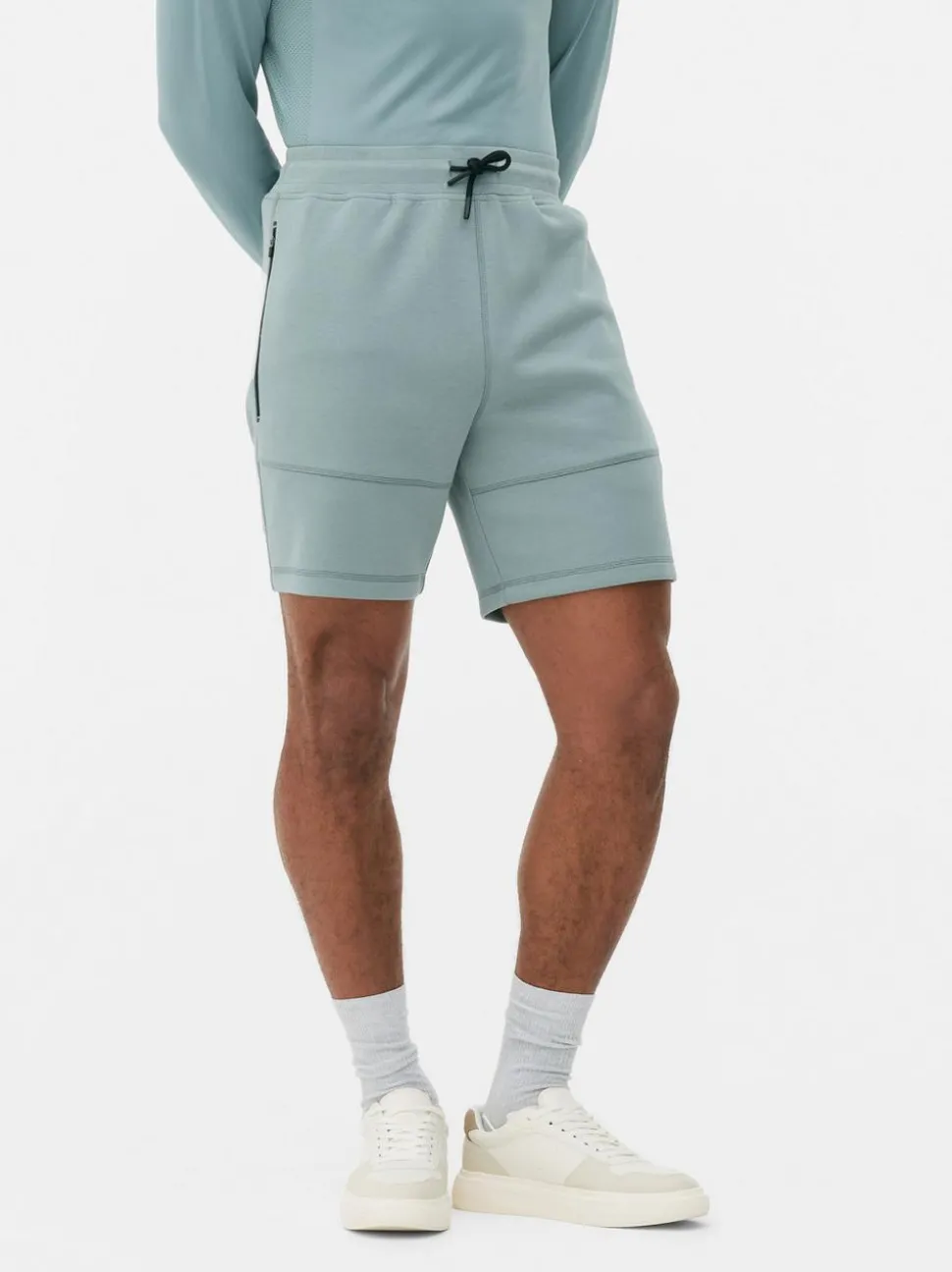 Szorty na siłownię ze sznurkiem w talii