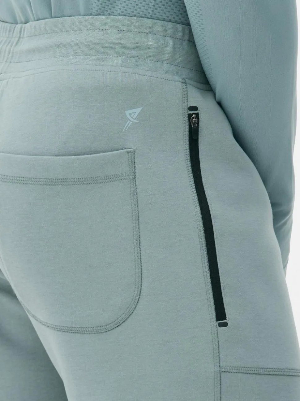 Szorty na siłownię ze sznurkiem w talii