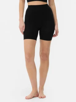 Szorty z wysokim stanem chroniące przed otarciami