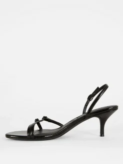 Szpilki z tylnym paskiem i obcasem typu kaczuszka