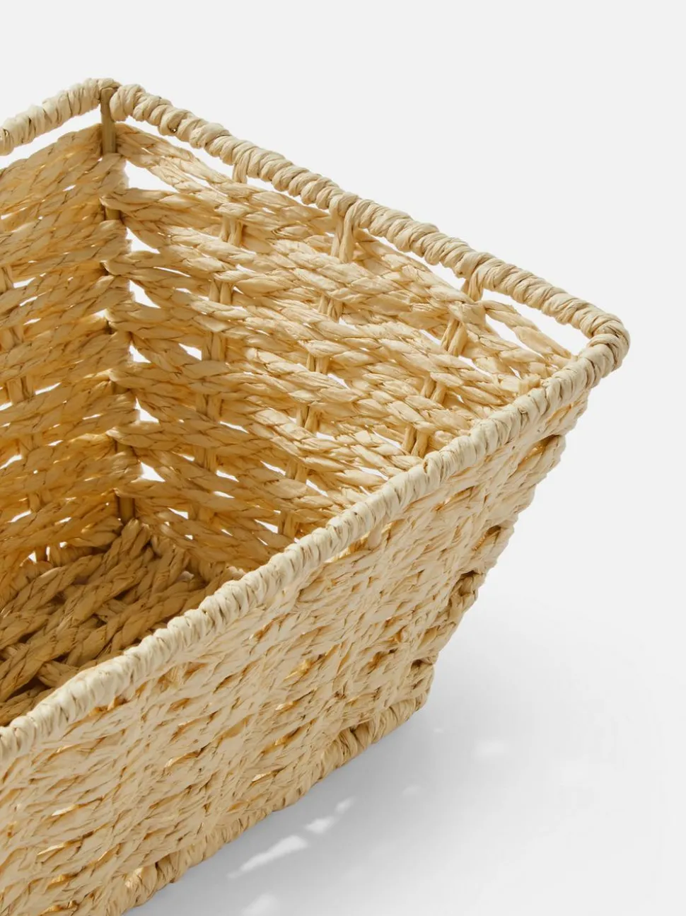 Tkany koszyk z papierowej wikliny