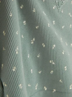 Top na ramiączkach z koronkowym obszyciem