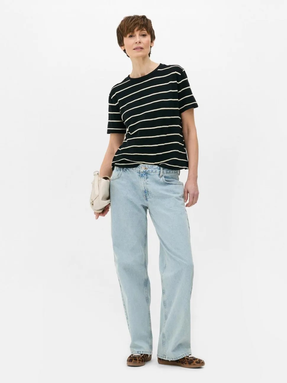 Top z krótkim rękawem i teksturowanymi paskami