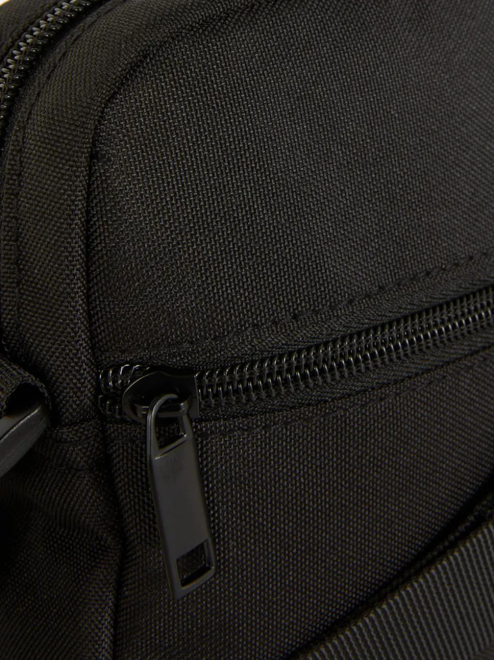 Torba na ramię z możliwością regulacji