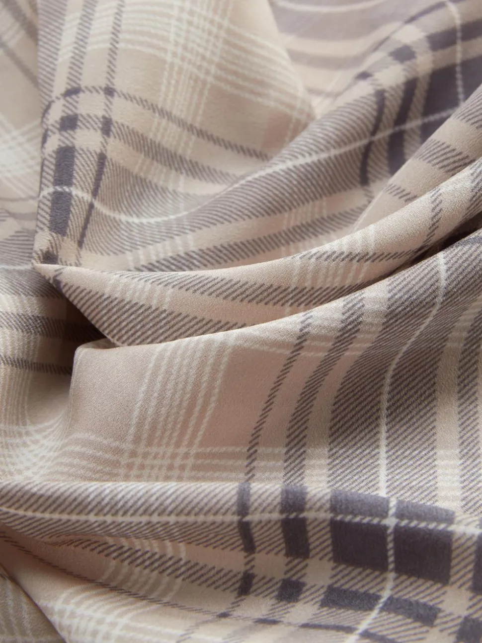 Trójkątny szalik z nadrukiem Rita Ora