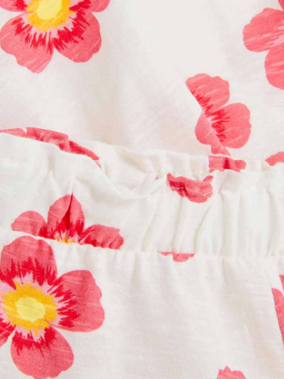 T-shirt i szorty w kwiaty, zestaw