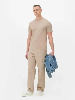 T-shirt o kroju slim fit w jednolitym kolorze