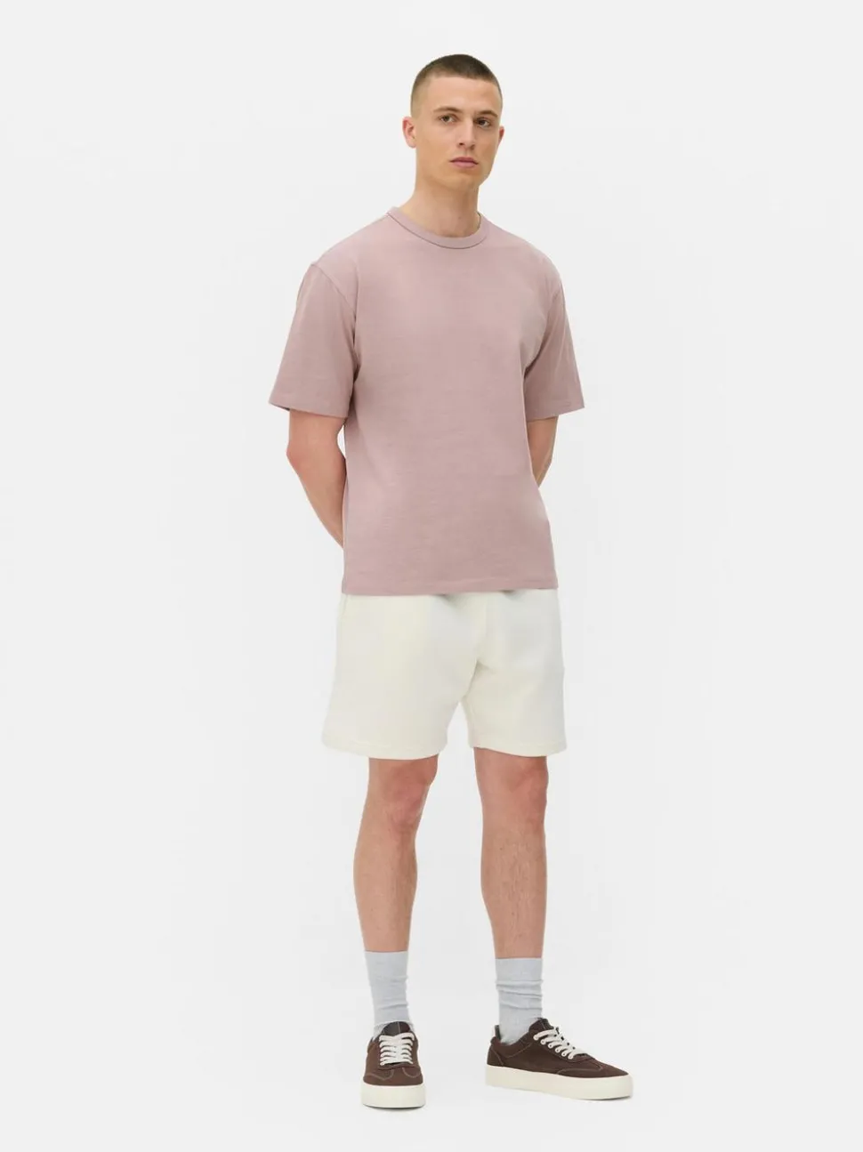 T-shirt o luźnym kroju