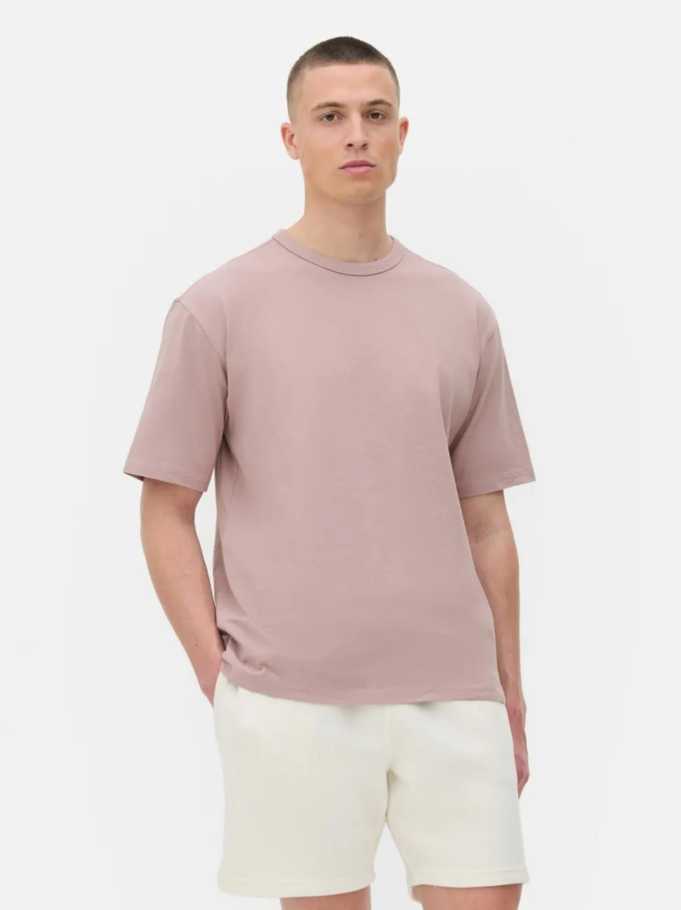 T-shirt o luźnym kroju