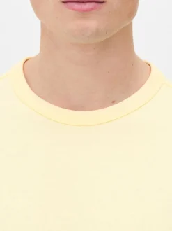 T-shirt o luźnym kroju