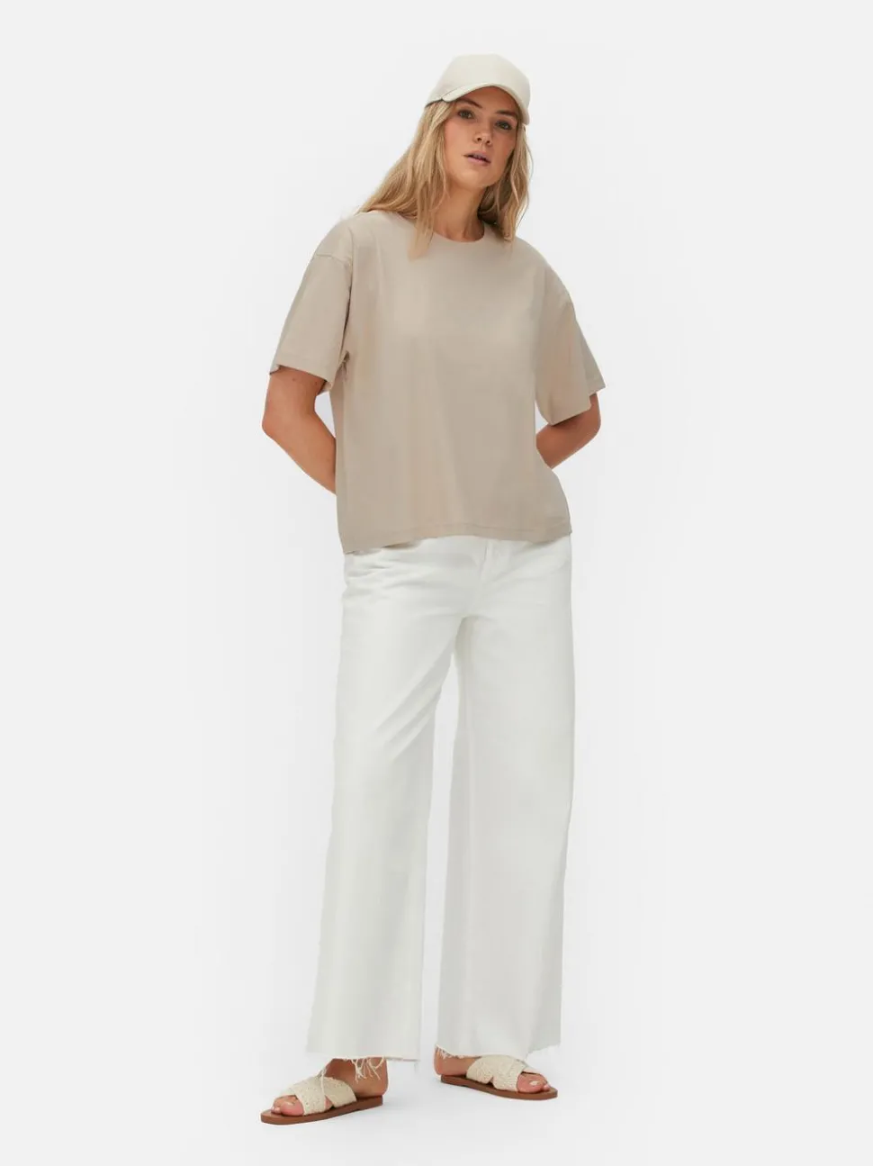 T-shirt oversize o kwadratowym kroju