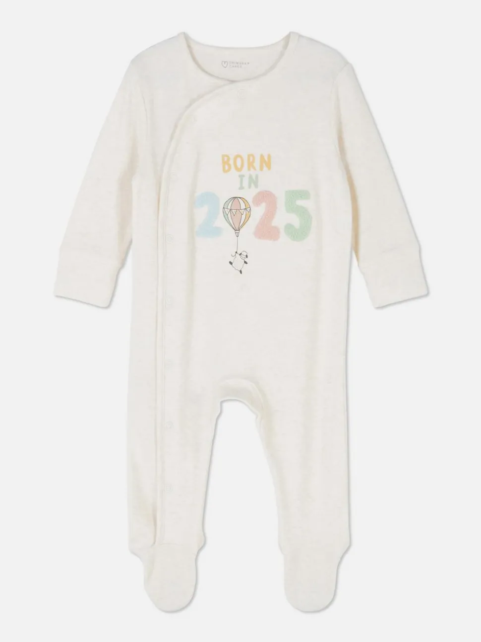 Tuftowane śpioszki z napisem Born in 2025