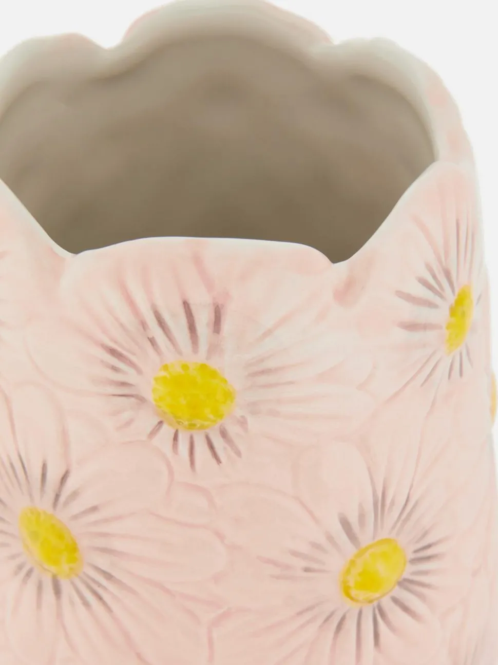 Wazon z wytłoczonym wzorem w kwiaty