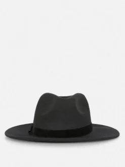 Wełniany kapelusz typu fedora
