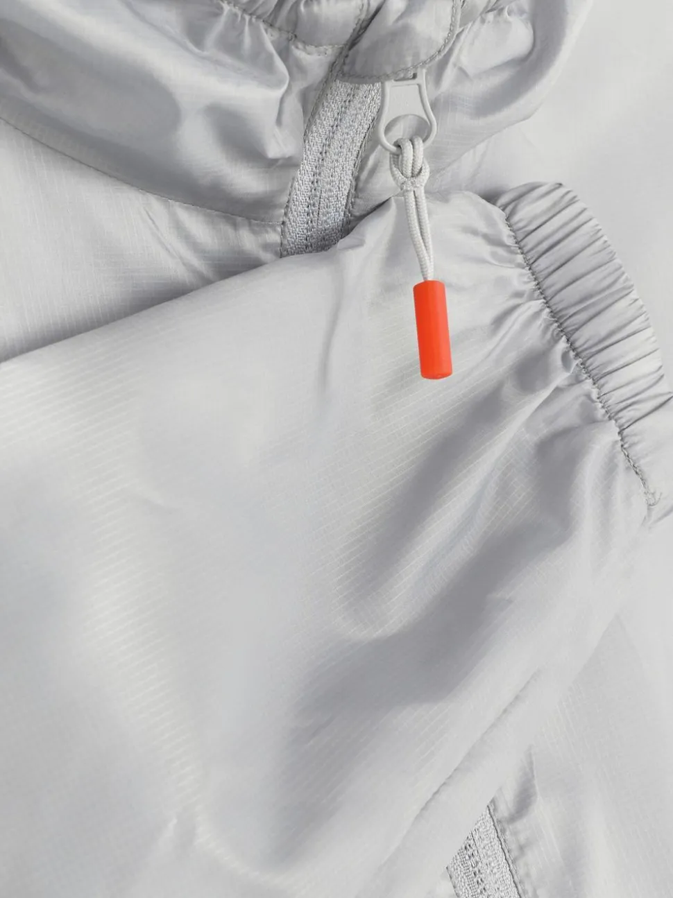 Wiatrówka zapinana na zamek