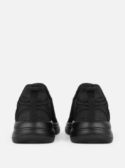 Wsuwane buty sportowe z siateczki