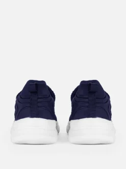 Wsuwane buty sportowe z siateczki