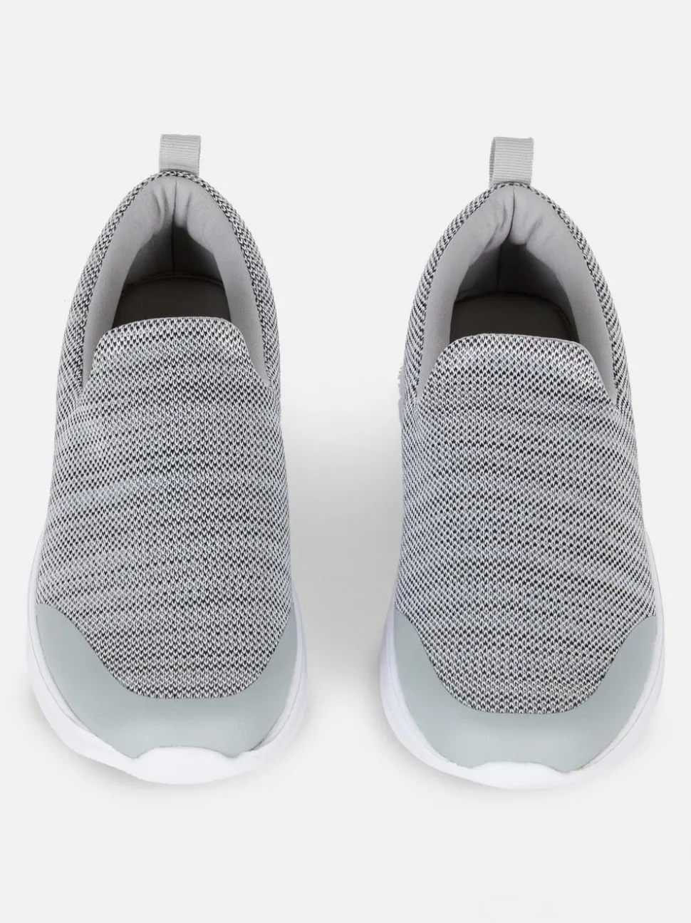 Wsuwane buty sportowe z tkaniny