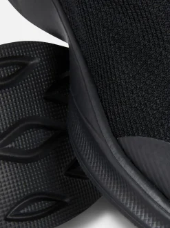 Wsuwane buty sportowe z tkaniny