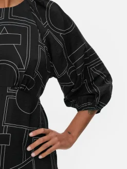 Wzorzysta sukienka midi