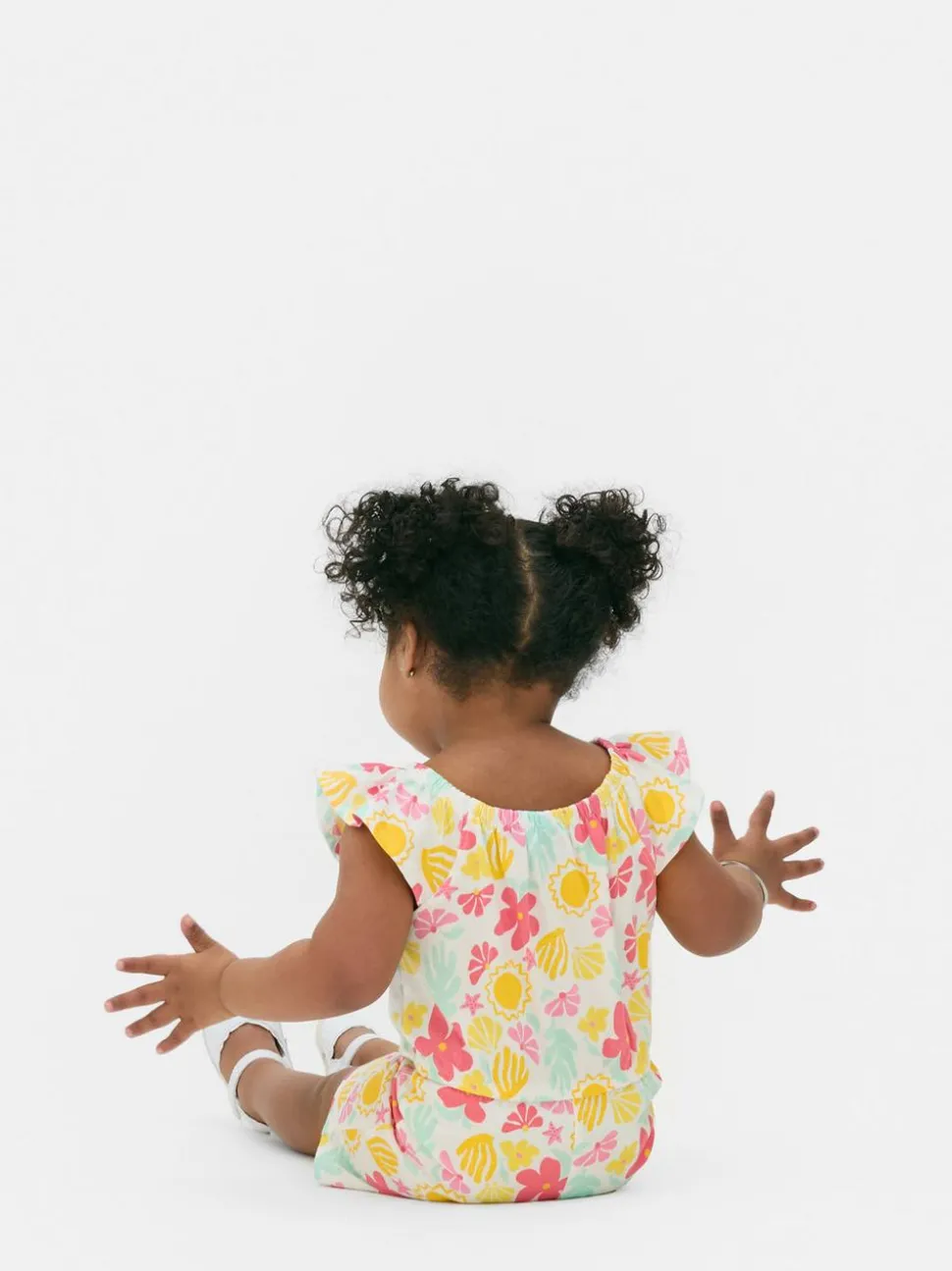 Wzorzysty krótki kombinezon na lato