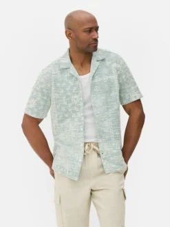 Zapinana na guziki koszula z wzorem bandany