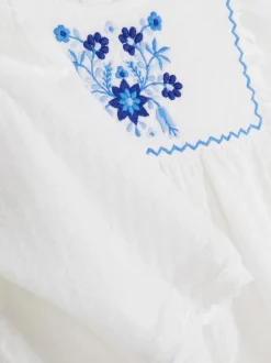 Zestaw z szortami z haftem