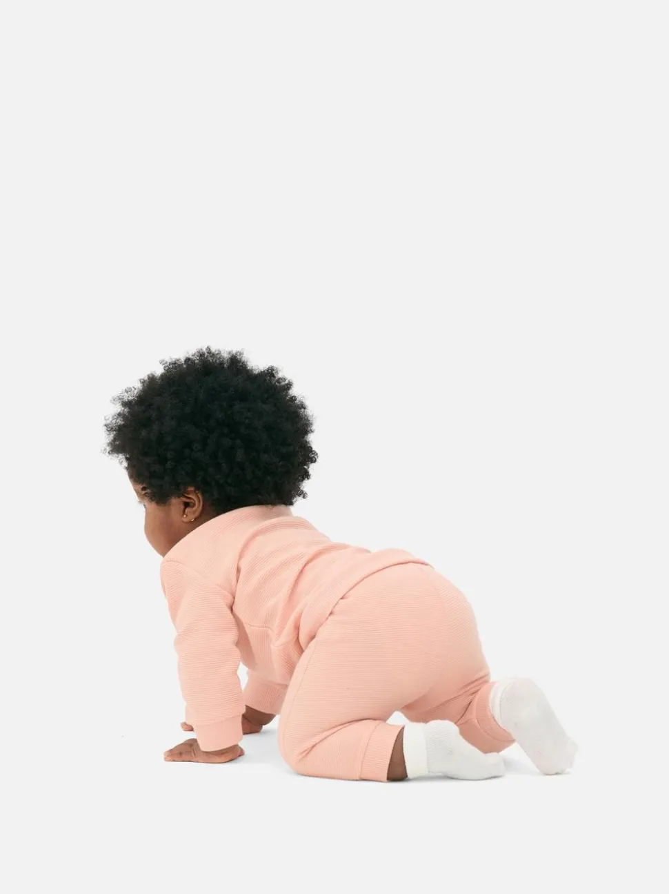 Zestaw z teksturowaną bluzą i spodniami dresowymi