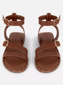 Asymetryczne sandały ze sztucznej skóry z ćwiekami