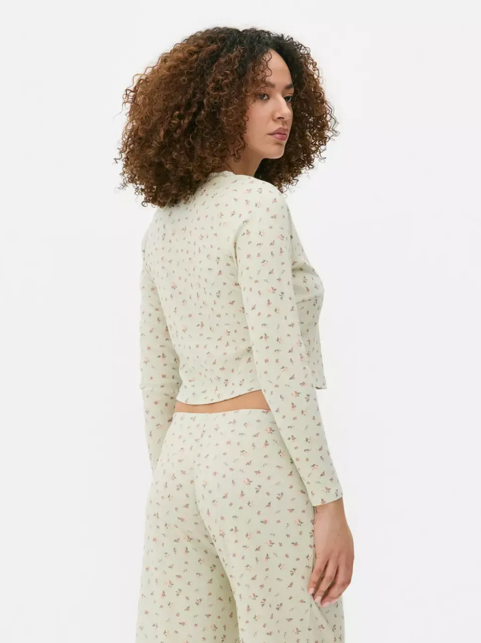 Ażurowa góra od piżamy z długim rękawem i nadrukiem