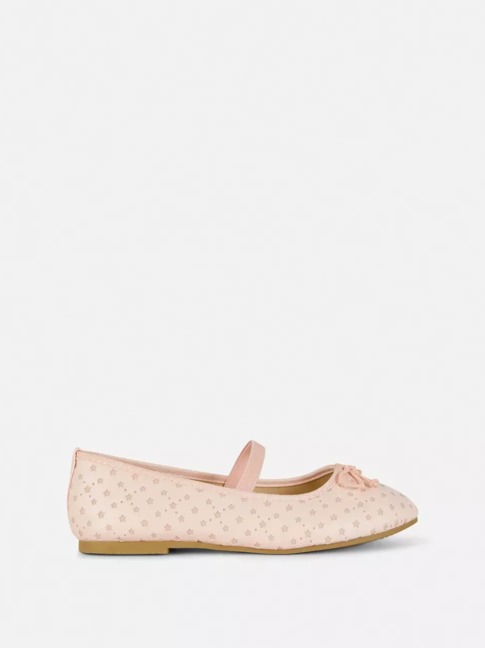 Balerinki z laserowo wycinanymi gwiazdkami