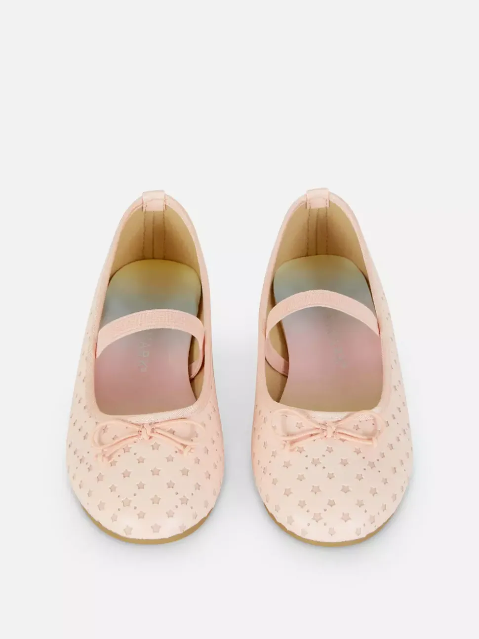 Balerinki z laserowo wycinanymi gwiazdkami