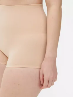 Bezszwowe szorty modelujące