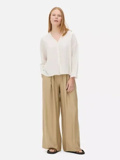 Bluzka z dekoltem w serek The Edit