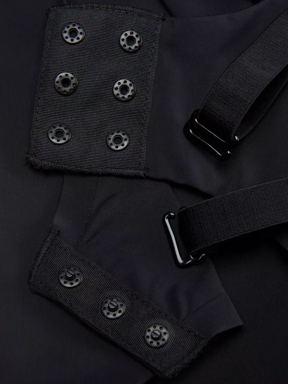 Body modelujące z lycry z miseczkami