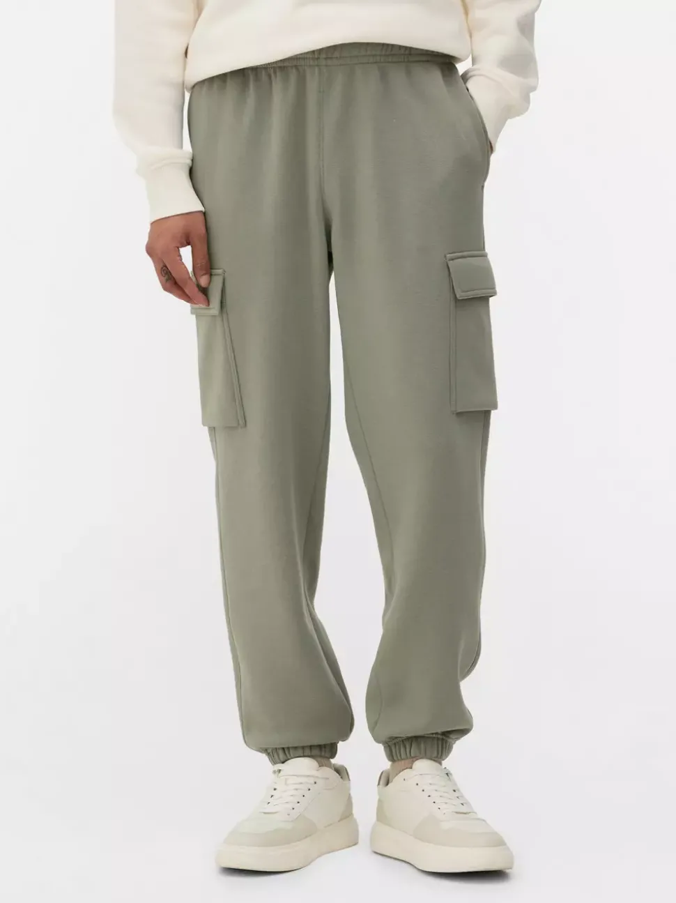 Bojówki dresowe ze ściągaczami