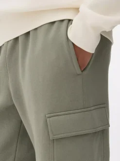 Bojówki dresowe ze ściągaczami