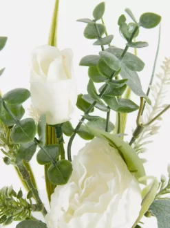 Bukiecik sztucznych piwonii