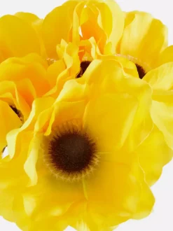 Bukiet sztucznych kwiatów